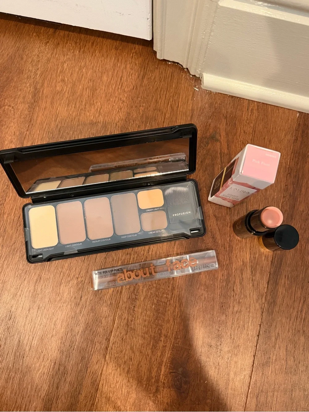 Mixed profusion cosmetics